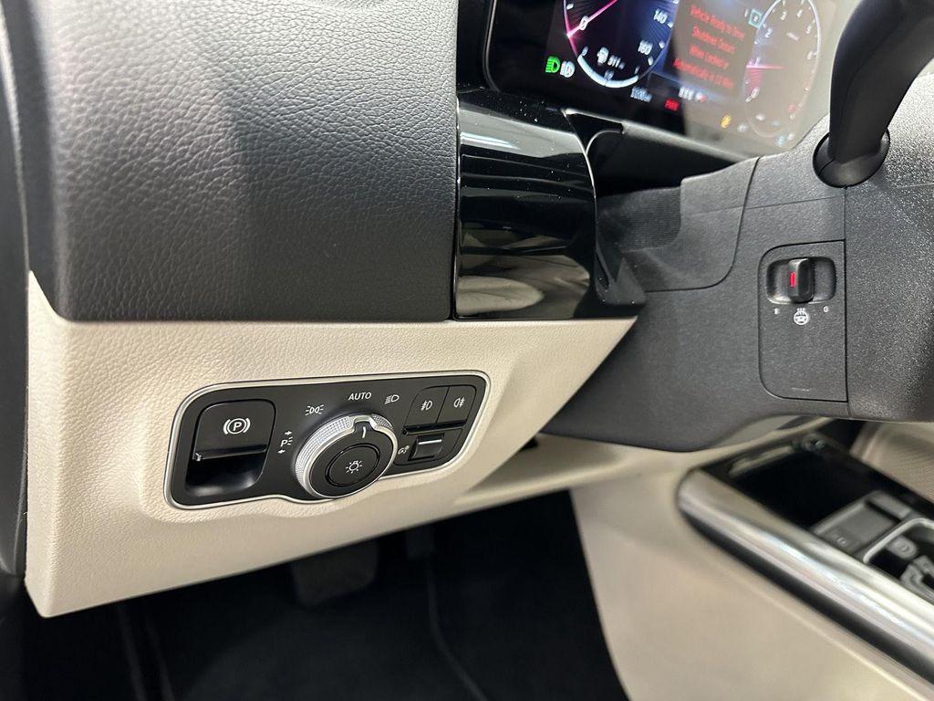 used 2026 Mercedes-Benz GLA 250 car, priced at $43,500