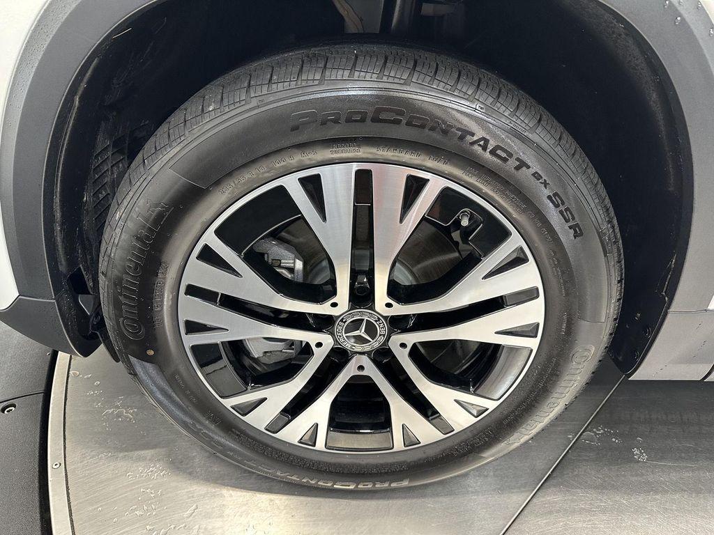 used 2025 Mercedes-Benz GLA 250 car, priced at $39,400