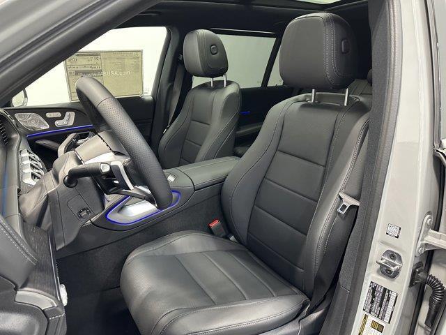 new 2025 Mercedes-Benz GLS 450 car, priced at $99,925