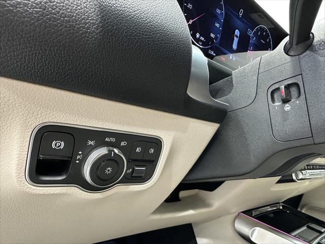 used 2025 Mercedes-Benz GLB 250 car, priced at $45,900