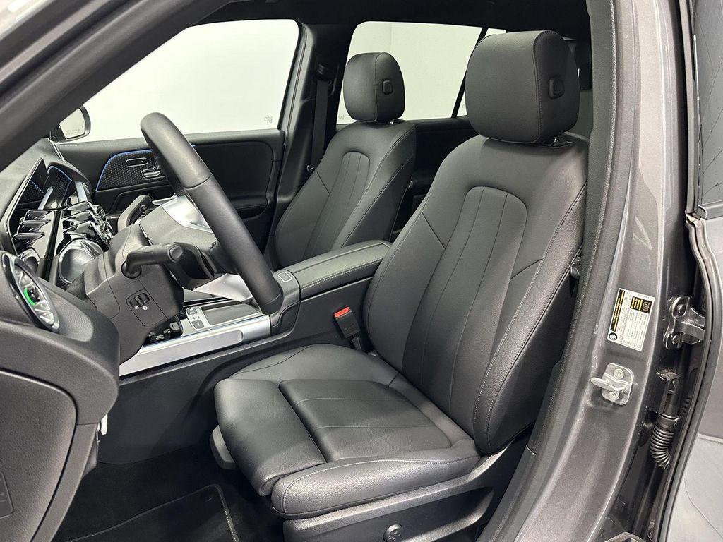 used 2025 Mercedes-Benz GLB 250 car, priced at $48,900
