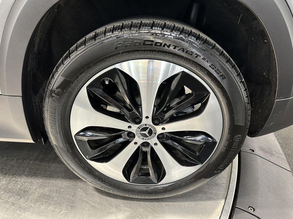 used 2025 Mercedes-Benz GLB 250 car, priced at $48,900