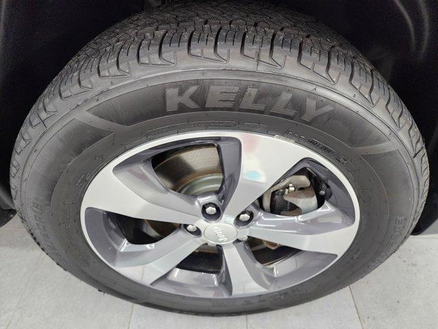 used 2019 Jeep Cherokee car, priced at $21,999