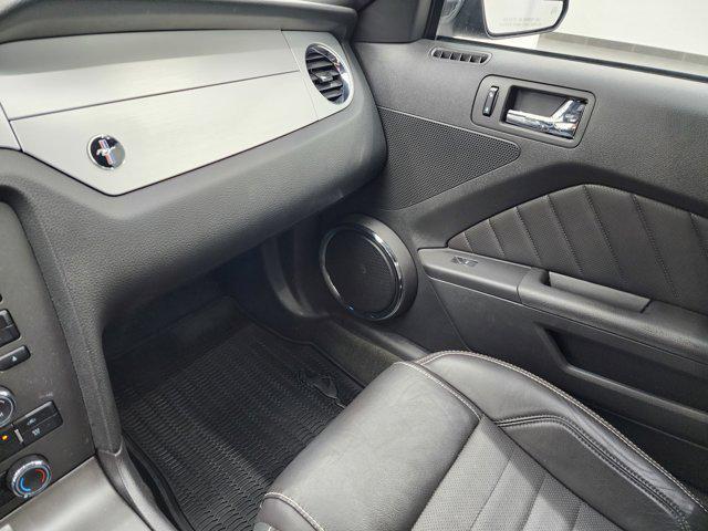 used 2014 Ford Mustang car