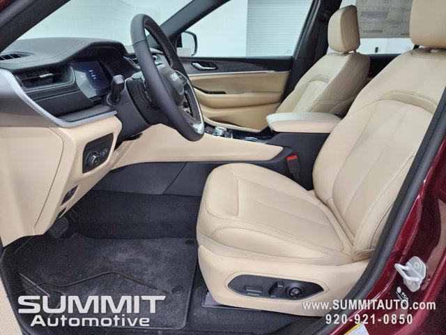 new 2025 Jeep Grand Cherokee car, priced at $46,837