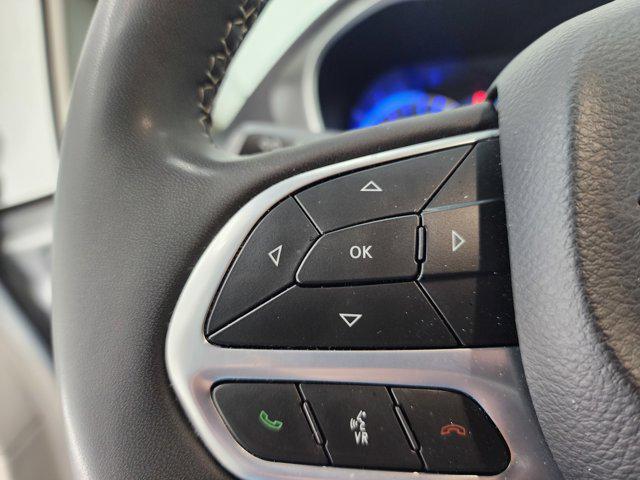 used 2023 Chrysler Pacifica car, priced at $25,999