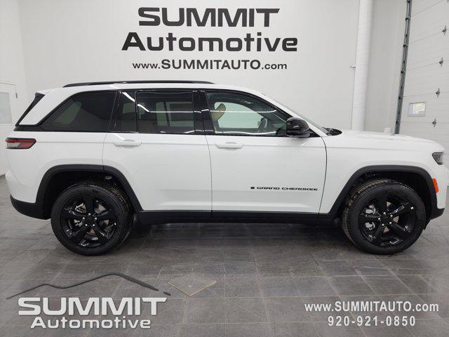 new 2025 Jeep Grand Cherokee car, priced at $50,703