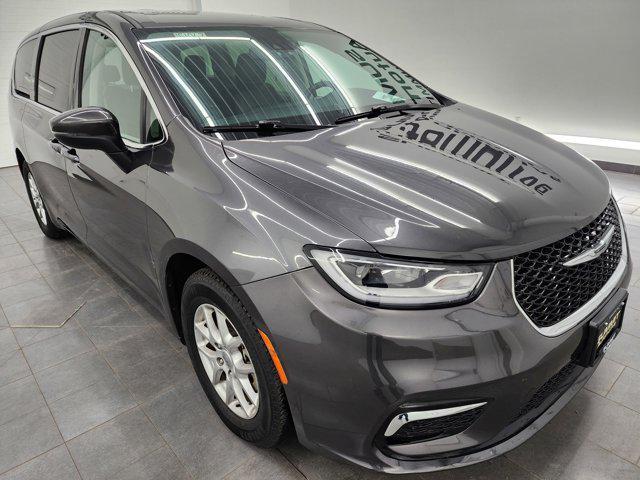 used 2023 Chrysler Pacifica car, priced at $23,999