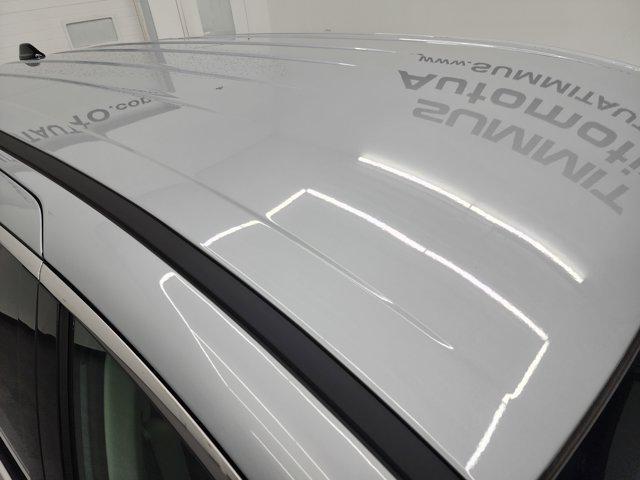 used 2023 Chrysler Pacifica car, priced at $25,999