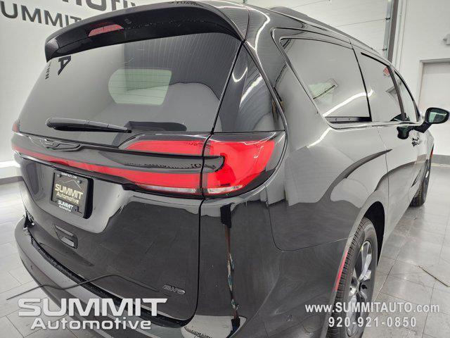 new 2025 Chrysler Pacifica car, priced at $43,019