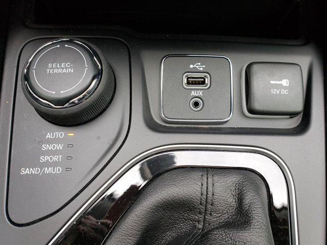 used 2019 Jeep Cherokee car