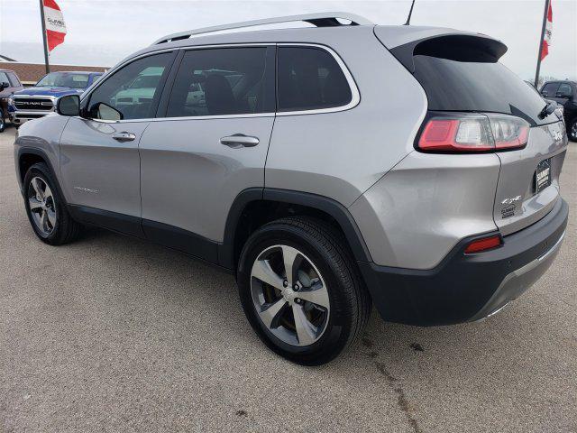 used 2019 Jeep Cherokee car
