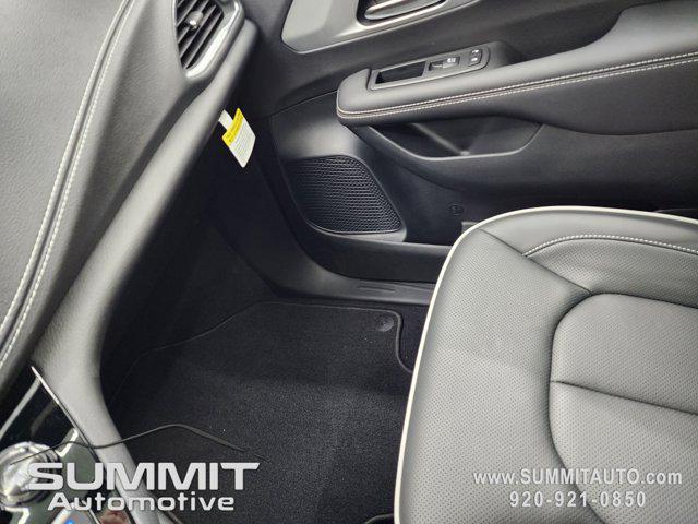 new 2025 Chrysler Pacifica Hybrid car, priced at $53,756