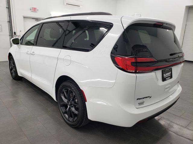 used 2022 Chrysler Pacifica car, priced at $34,994