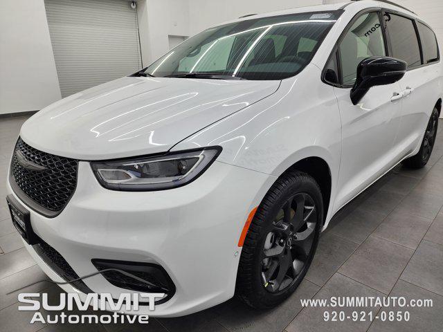 new 2026 Chrysler Pacifica car, priced at $51,655