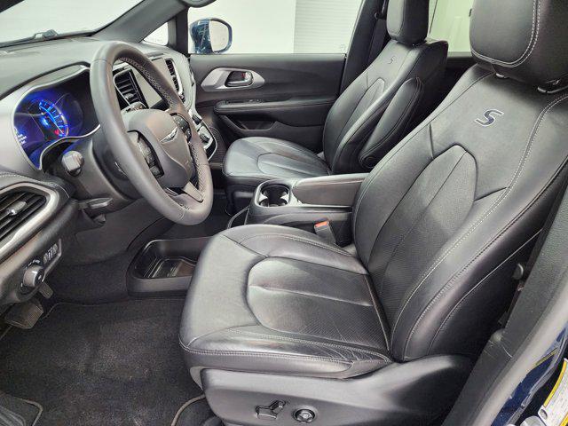 used 2022 Chrysler Pacifica Hybrid car, priced at $36,993