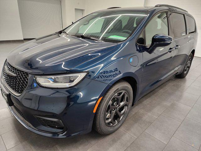 used 2022 Chrysler Pacifica Hybrid car, priced at $36,993