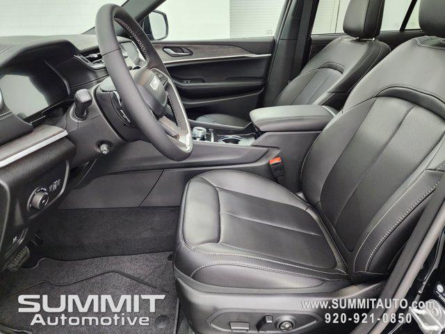 new 2025 Jeep Grand Cherokee car, priced at $52,658