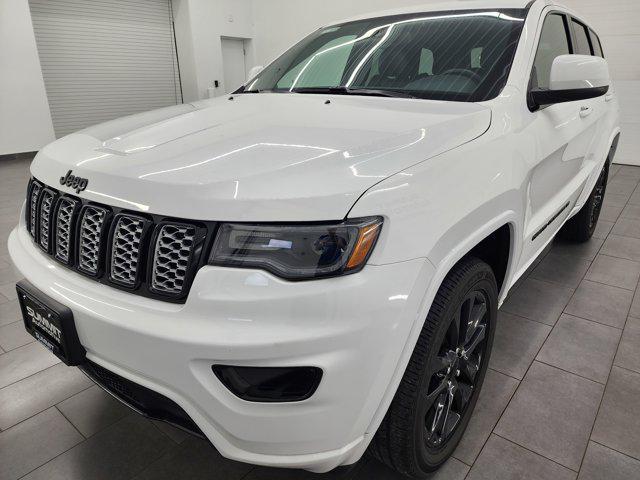 used 2022 Jeep Grand Cherokee car, priced at $30,999