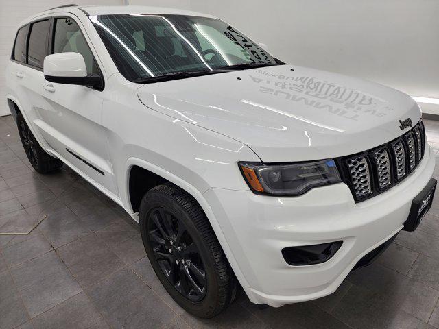 used 2022 Jeep Grand Cherokee car, priced at $30,999