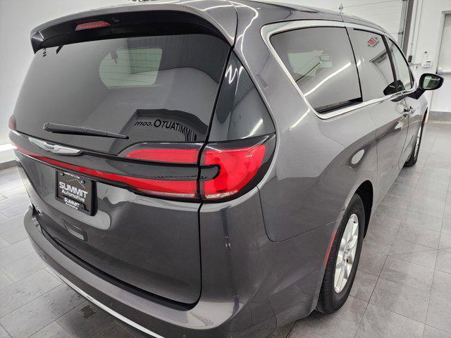 used 2023 Chrysler Pacifica car, priced at $25,999