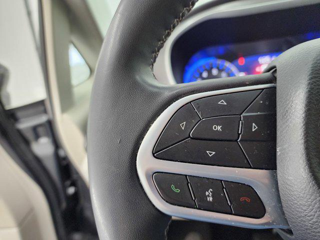 used 2023 Chrysler Pacifica car, priced at $25,999