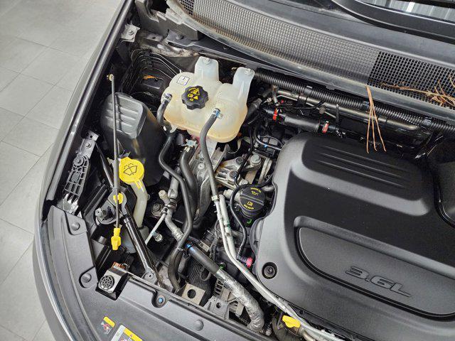 used 2023 Chrysler Pacifica car, priced at $25,999