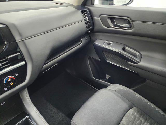 used 2025 Nissan Pathfinder car, priced at $35,999