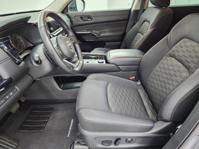 used 2025 Nissan Pathfinder car, priced at $35,999