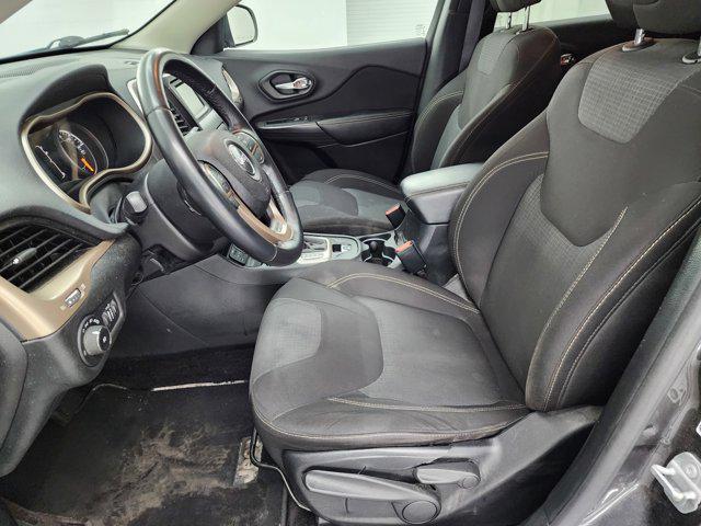 used 2016 Jeep Cherokee car