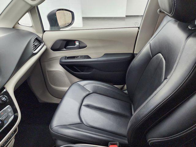 used 2023 Chrysler Pacifica car, priced at $25,999