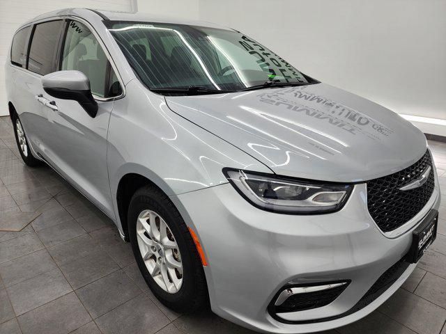 used 2023 Chrysler Pacifica car, priced at $25,999