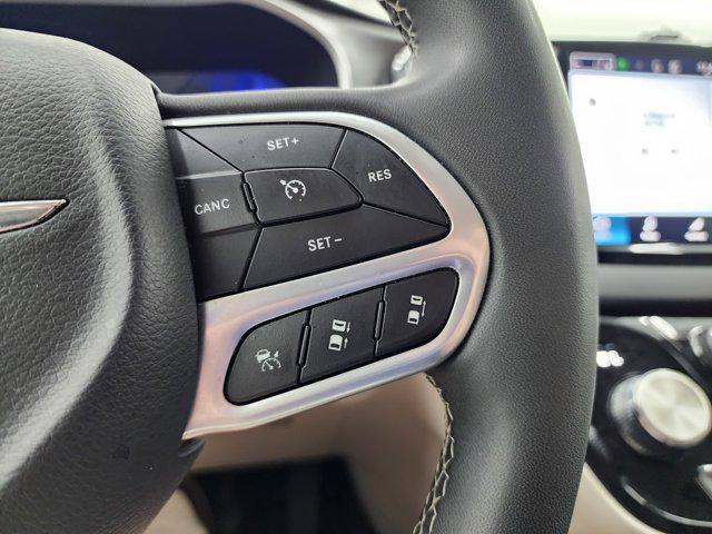 used 2023 Chrysler Pacifica car, priced at $25,999
