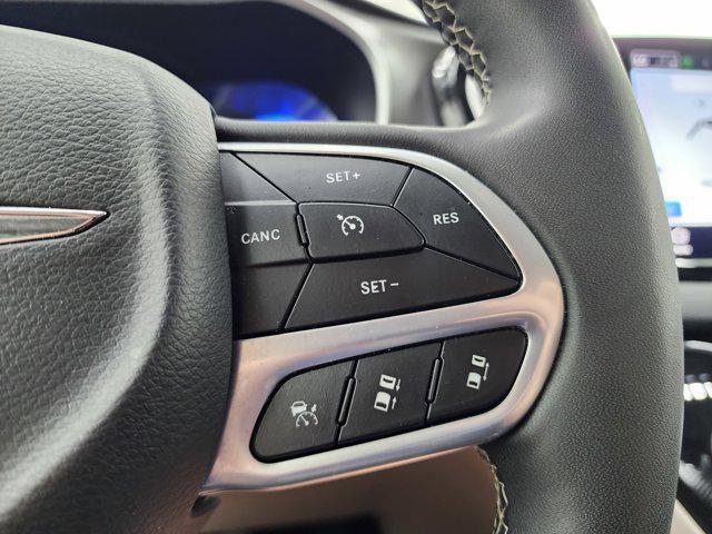 used 2023 Chrysler Pacifica car, priced at $25,999