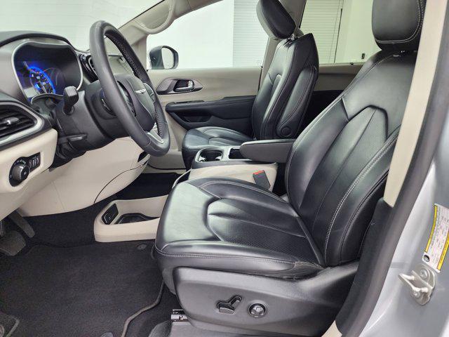 used 2023 Chrysler Pacifica car, priced at $25,999