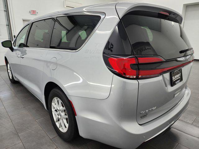 used 2023 Chrysler Pacifica car, priced at $25,999