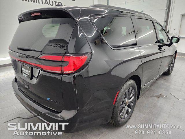 new 2024 Chrysler Pacifica Hybrid car, priced at $51,594