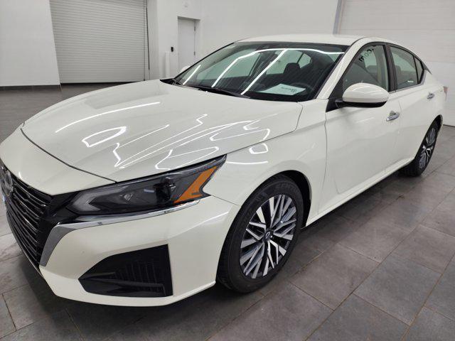 used 2023 Nissan Altima car, priced at $18,999