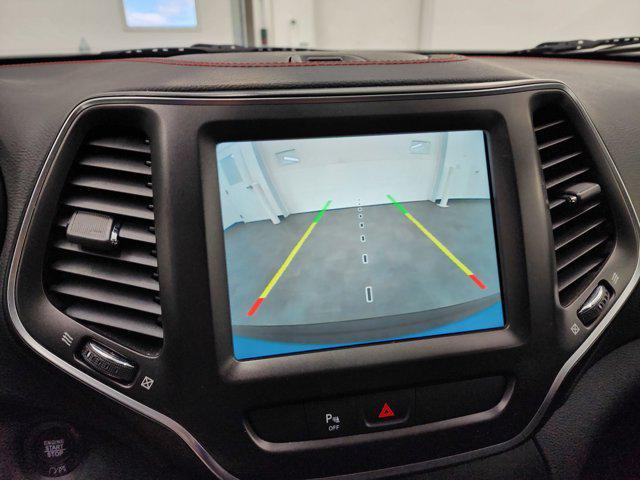 used 2019 Jeep Cherokee car