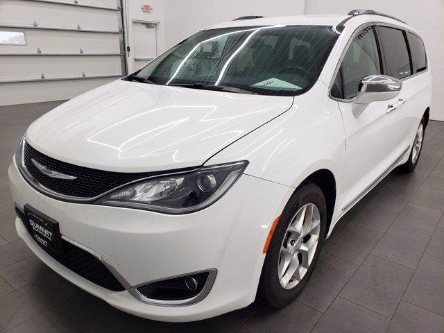 used 2017 Chrysler Pacifica car