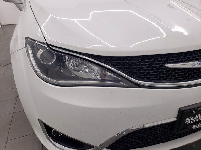 used 2017 Chrysler Pacifica car