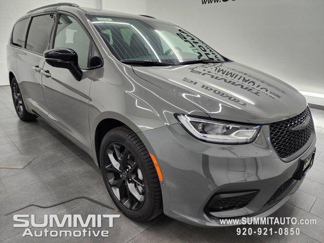 new 2025 Chrysler Pacifica car, priced at $53,189