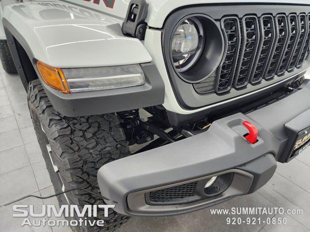 new 2025 Jeep Wrangler car, priced at $60,461