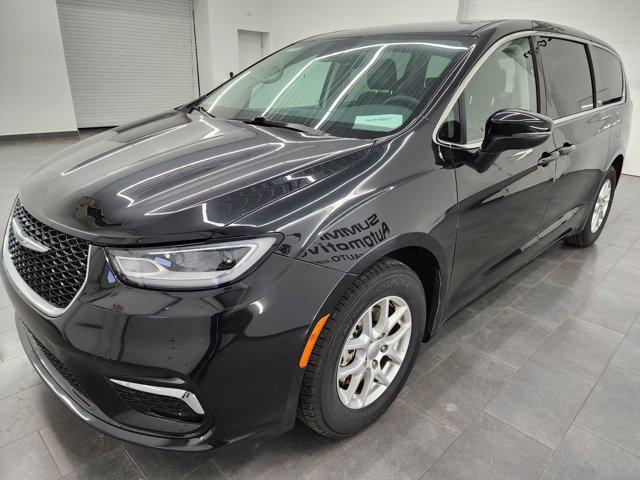 used 2023 Chrysler Pacifica car, priced at $25,999