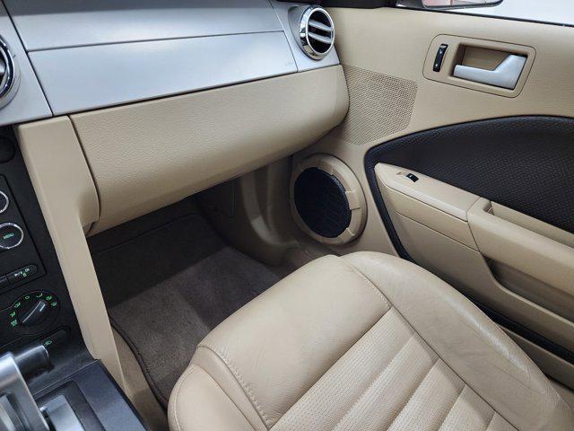 used 2007 Ford Mustang car