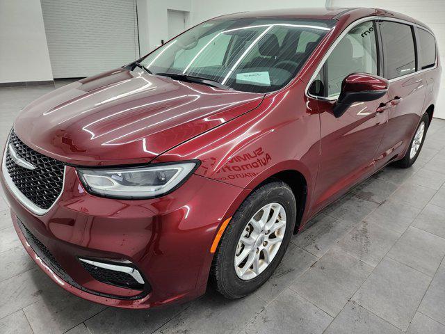 used 2023 Chrysler Pacifica car