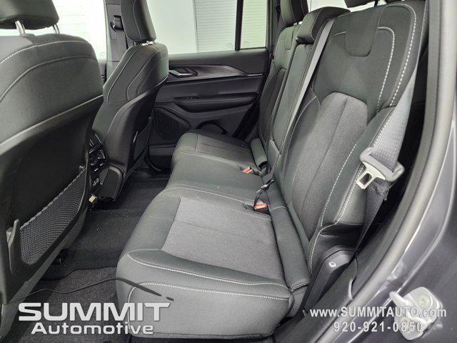 new 2025 Jeep Grand Cherokee car, priced at $40,538