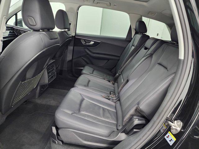 used 2024 Audi Q7 car