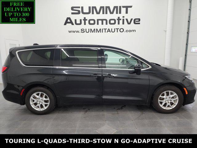 used 2023 Chrysler Pacifica car