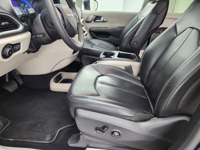 used 2023 Chrysler Pacifica car, priced at $25,999